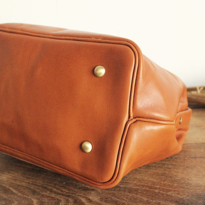 Antique Brass Purse & Bag feetRiveted Studs screws style 4pck